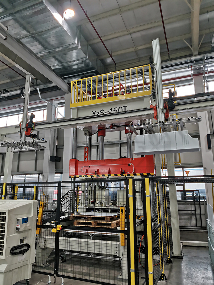 150噸液壓機(jī)成功落戶全自動(dòng)沖壓線 150噸液壓機(jī)成功落戶全自動(dòng)沖壓線
